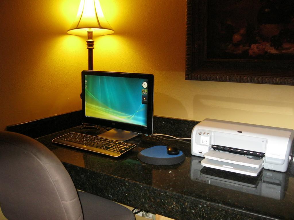 Chisholm Suite Hotel Duncan Zimmer foto